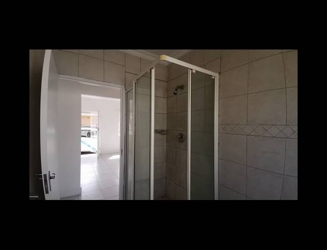 3 BEDROOM HOUSE TO LET IN GREENBURY